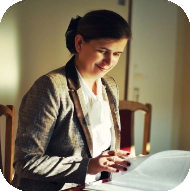 Danuta Czernewska - dyrektor.jpg